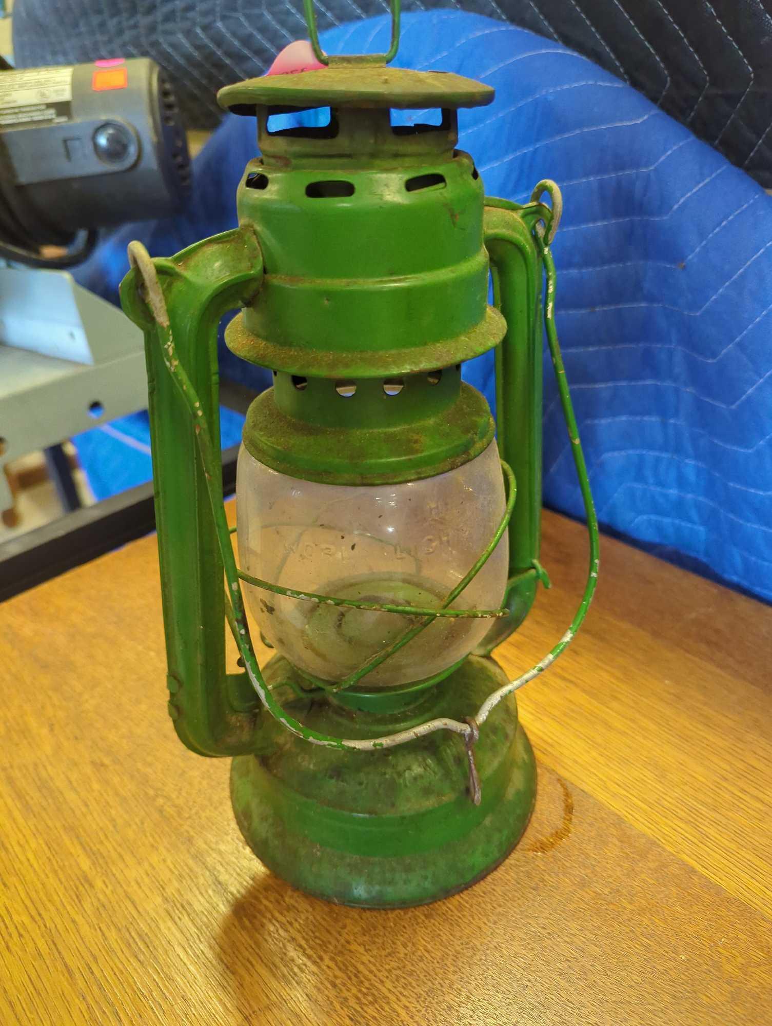 Vintage Antique Green DEPARTMENT 56 Kerosene Lantern Gas Lamp with Handle & Hanging Loop Handle