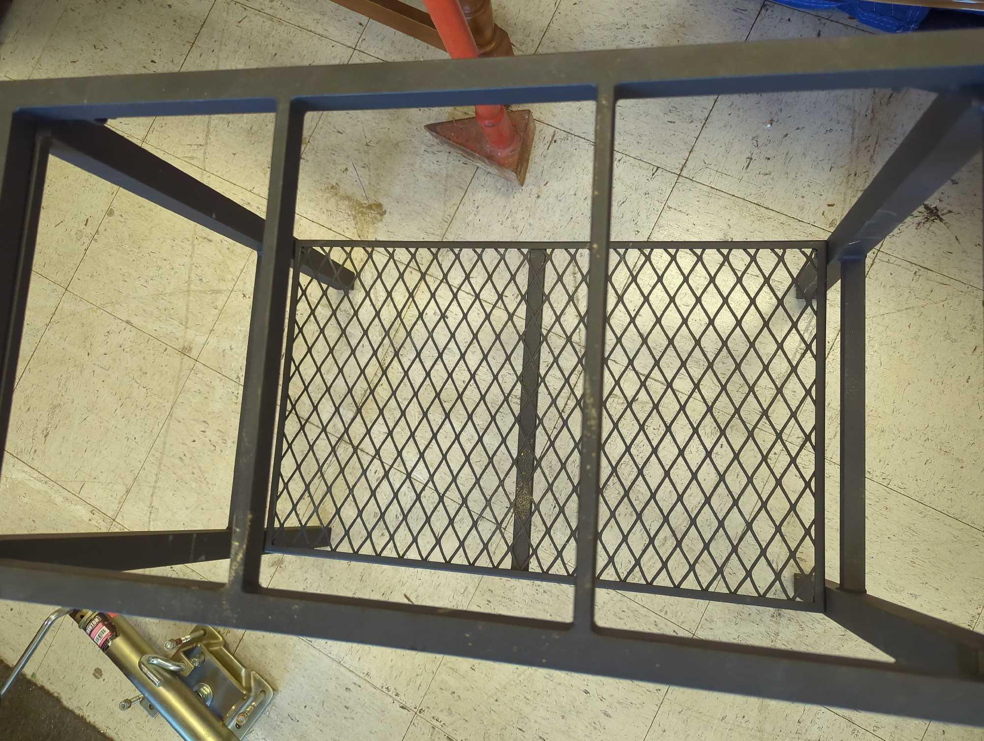Black Metal Aquarium Stand With Bottom Shelf, 25 in x 17.5 in x 27.5 in, What you see in photos is