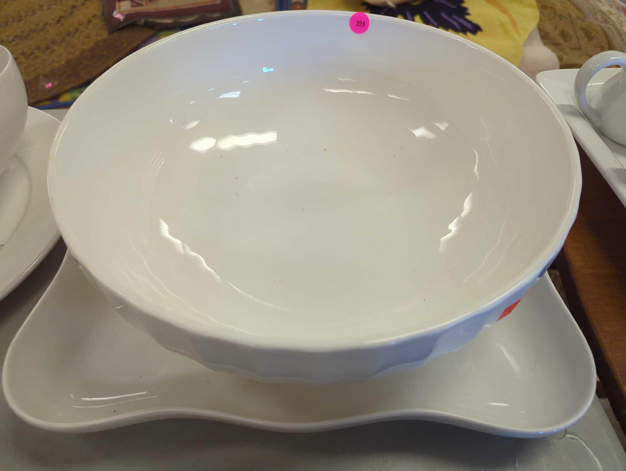Lot of 2 Items To Include, 10 Strawberry Street WTR-14FCBWL Whittier 13 3/4" White Porcelain Faceted