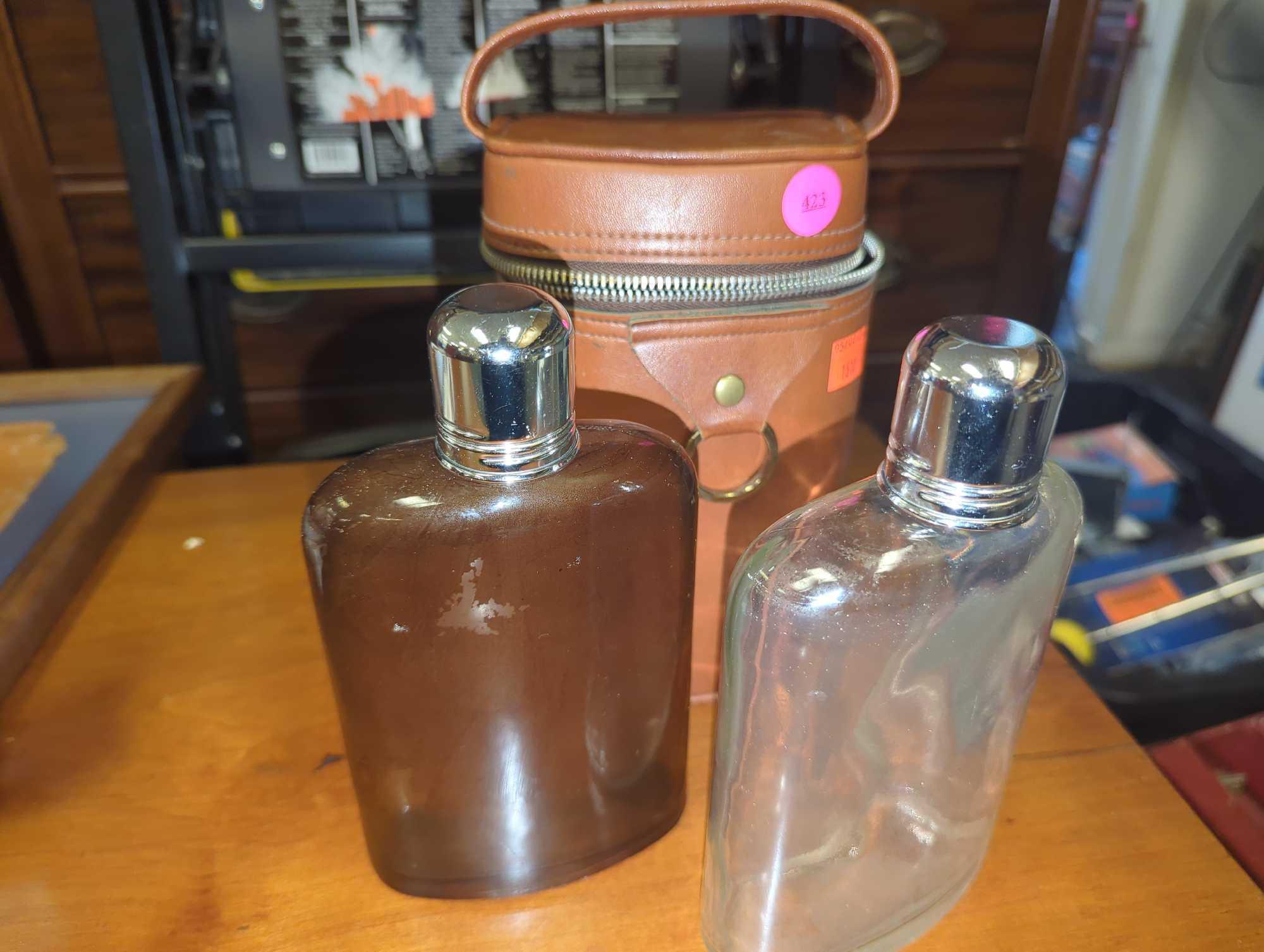 Mid 20th Century Style Travel 3-Piece Glass Liquor Flask Set with Leather Case, Includes 2 Glass