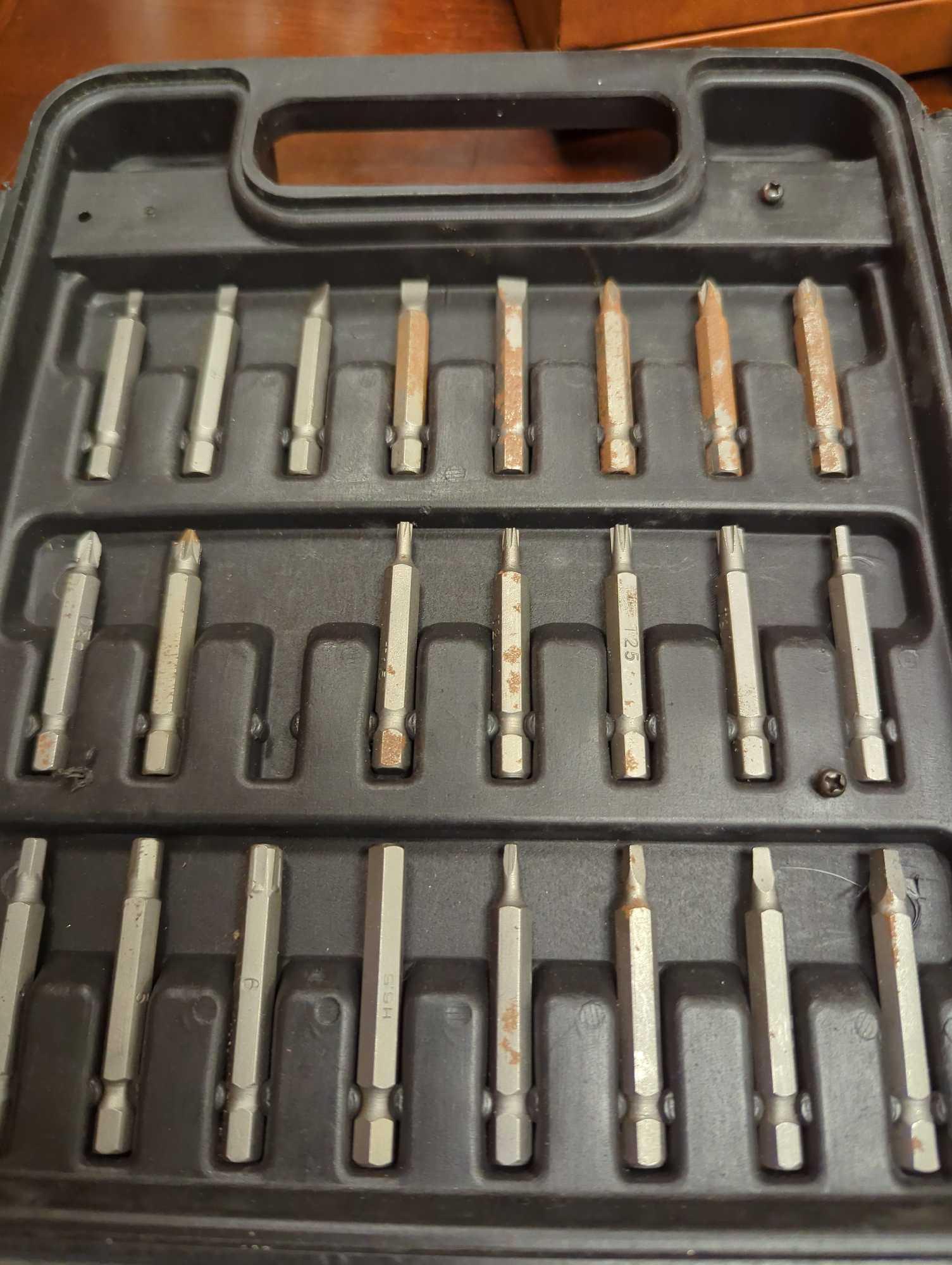 Husky 48 pc Ratcheting Screwdriver Set w/Case, Item Is MISSING Some Attachments What you see in