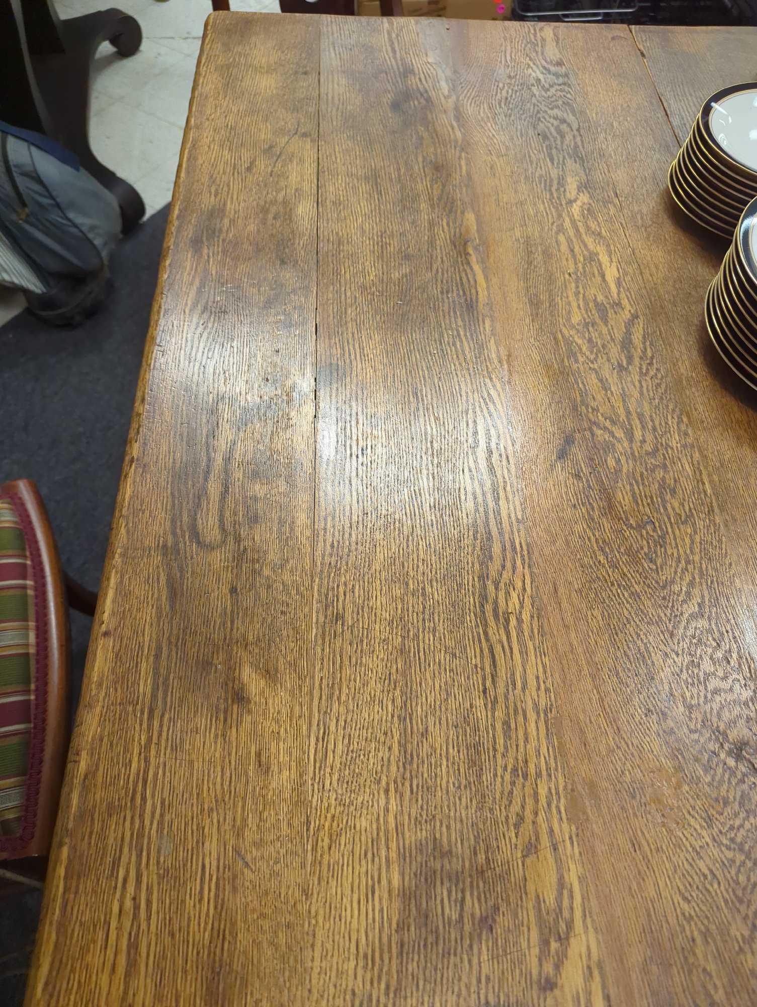 1910s American Square Oak Dining Table With Claw Feet, Come With 2 Leaves, Measure Approximately 41