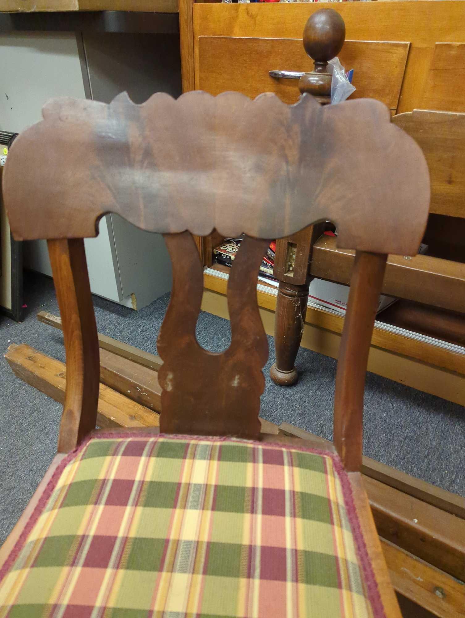 1910s American Square Oak Dining Table With Claw Feet, Come With 2 Leaves, Measure Approximately 41