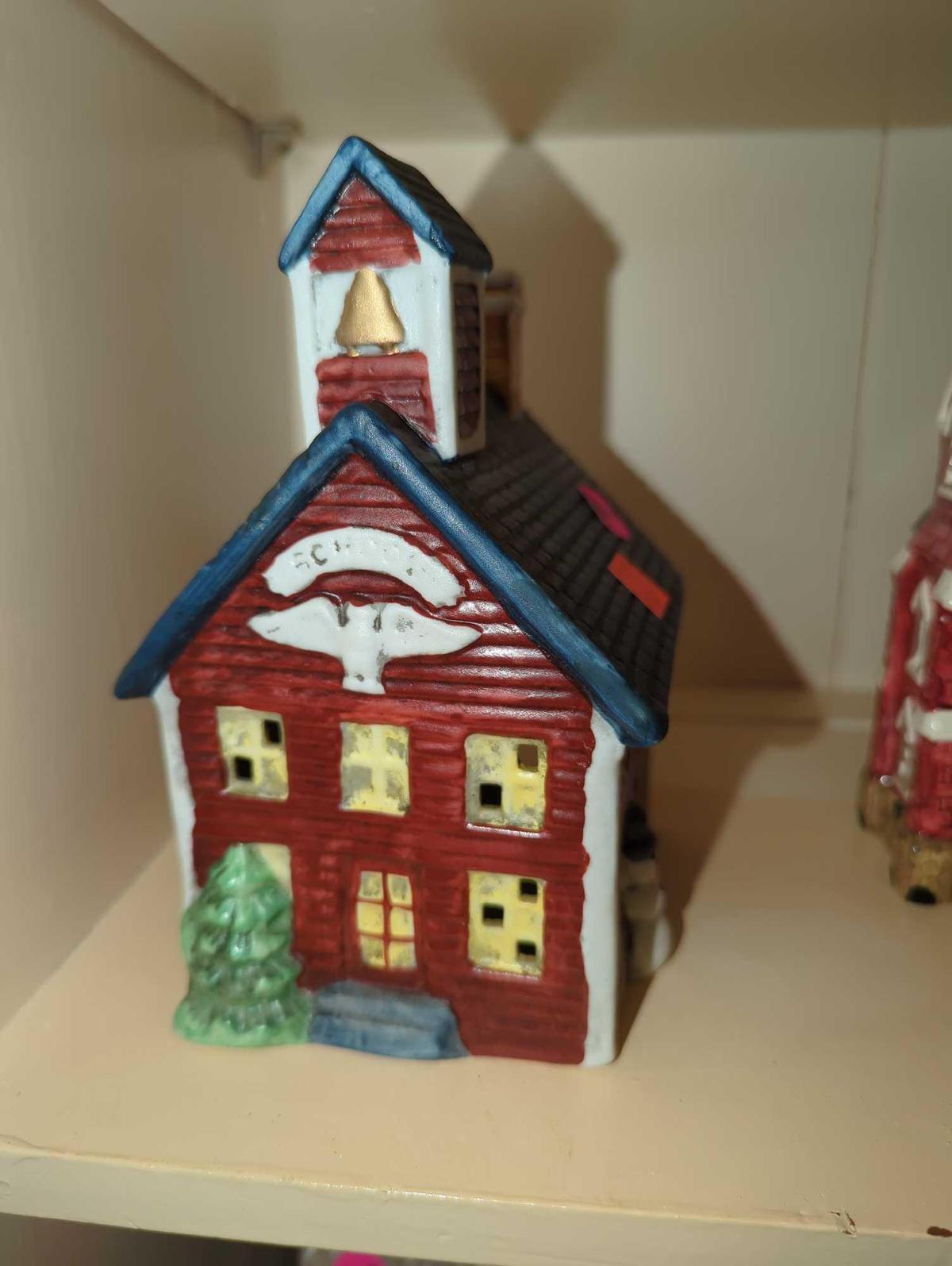 (No Light) Vintage 1991 Americana Porcelain Light Up School House Collectible, Out of the Box Retail