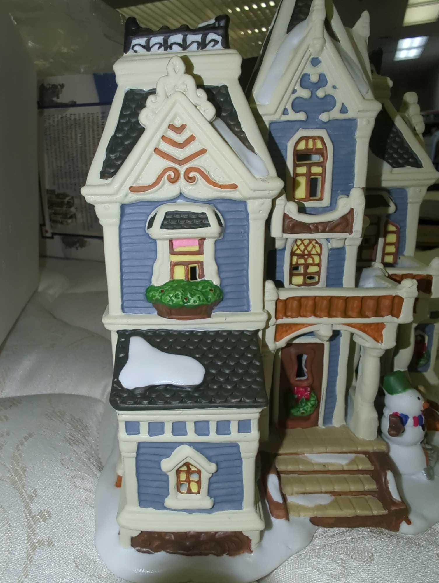 2004 CAROLE TOWNE COLLECTION Porcelain "Holland House" Village House, In Original Box, Retail Price
