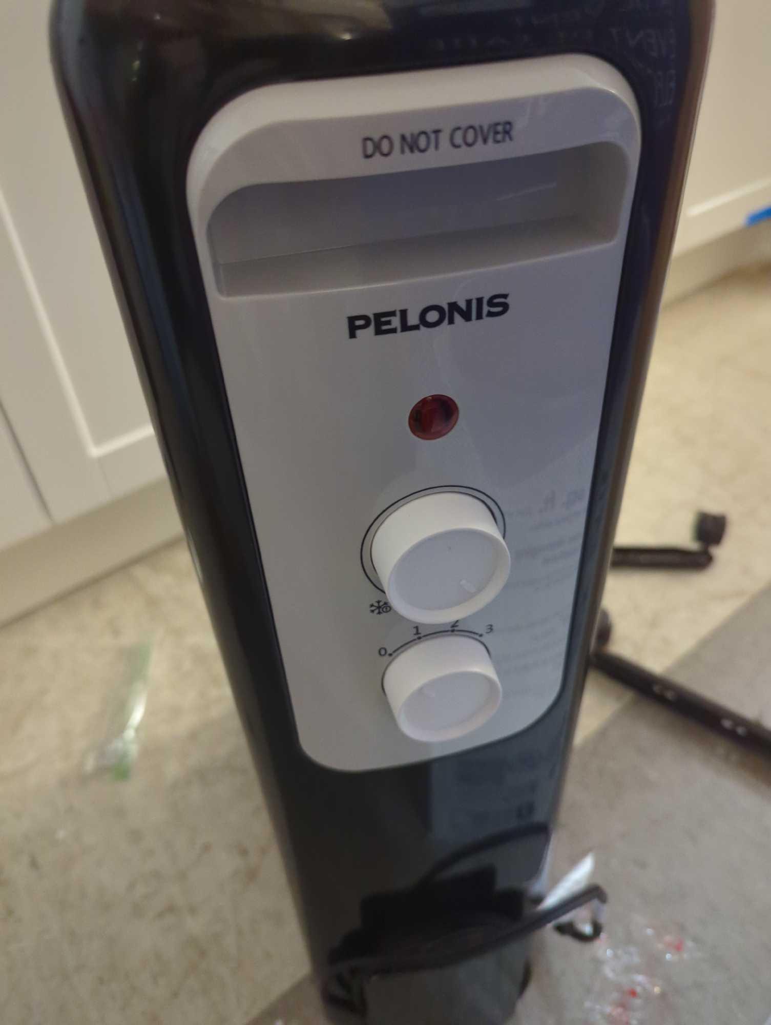 Pelonis 1,500-Watt Oil-Filled Radiant Electric Space Heater with Thermostat, Appears to be Used in