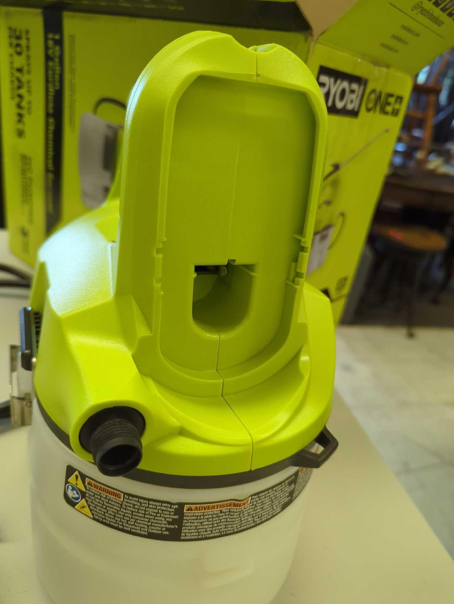 RYOBI ONE+ 18V Cordless Battery 1 Gal. Chemical Sprayer (Tool Only). Comes as is shown in photos.