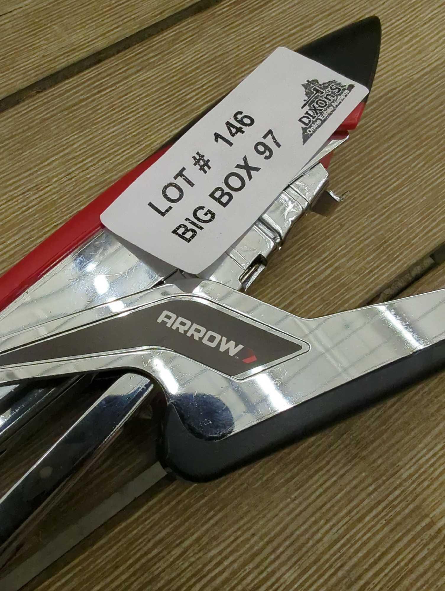 Arrow Lightweight Plier Stapler, Appears to be New Out of the Package Do to Being Out of the Package