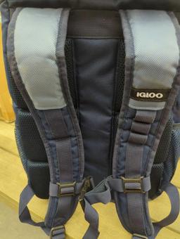 IGLOO Top Grip Evergreen 24 Can Blue Backpack Soft-Side Cooler, Appears to be New Retail Price Value