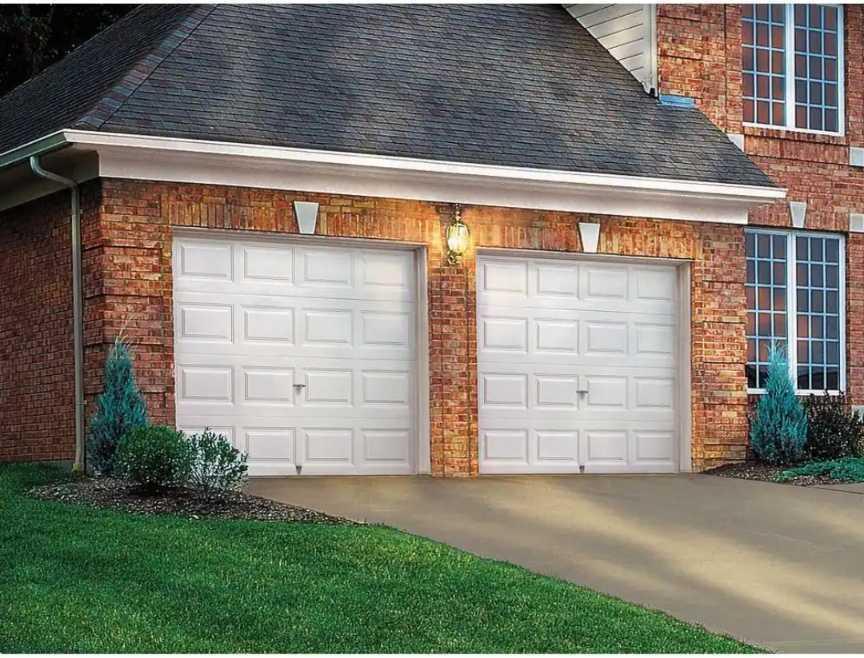Clopay Classic Steel Short Panel 8 ft x 7 ft Insulated 6.5 R-Value White Garage Door without