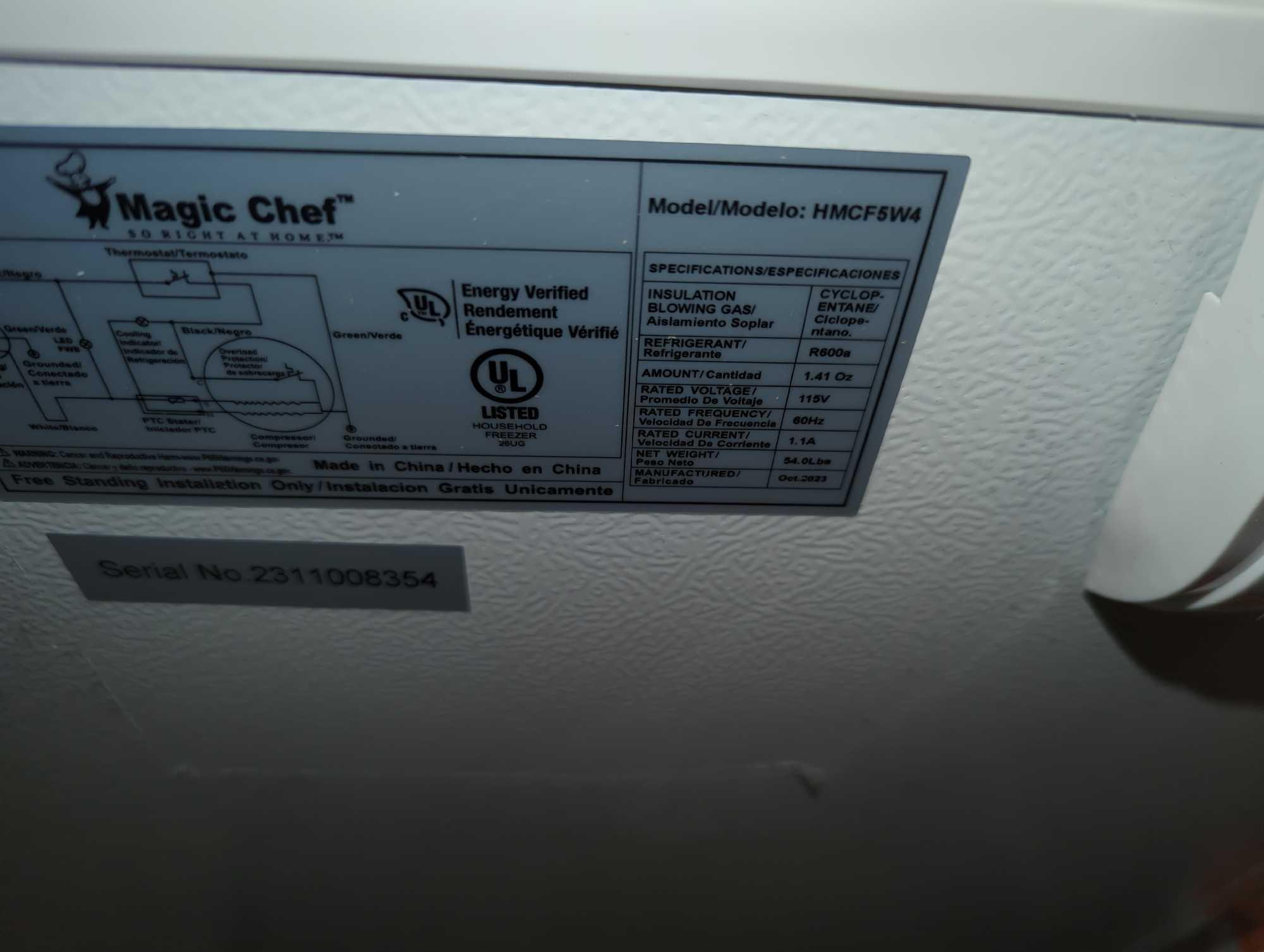 Magic Chef 5.0 cu. ft. Chest Freezer in White, Model HMCF5W4, Approximate Dimensions - 33" H x 27.5"