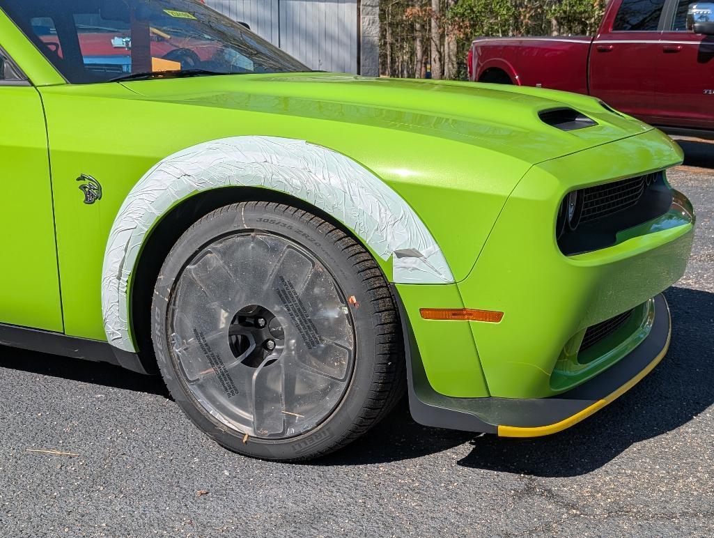 2023 Dodge Challenger SRT Hellcat Jailbreak 6- Speed Widebody - Limelite Green, 7 Miles, VIN: