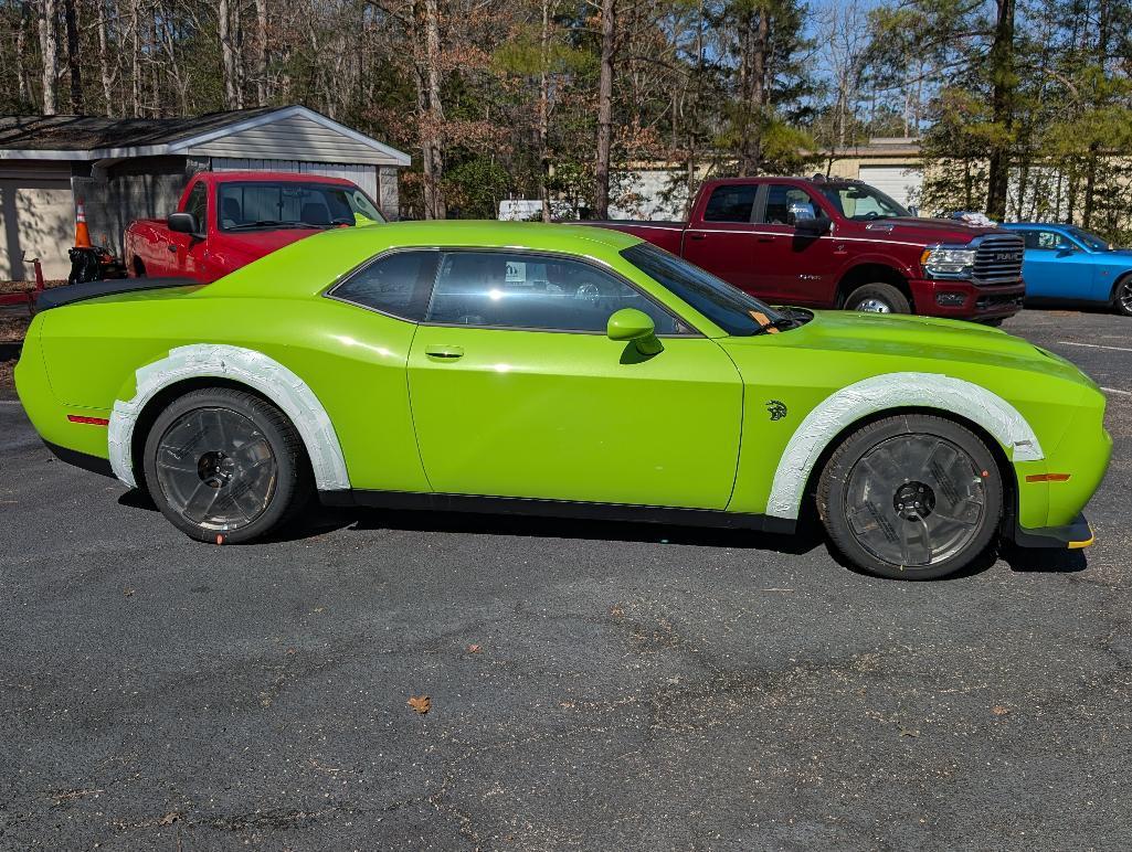 2023 Dodge Challenger SRT Hellcat Jailbreak 6- Speed Widebody - Limelite Green, 7 Miles, VIN:
