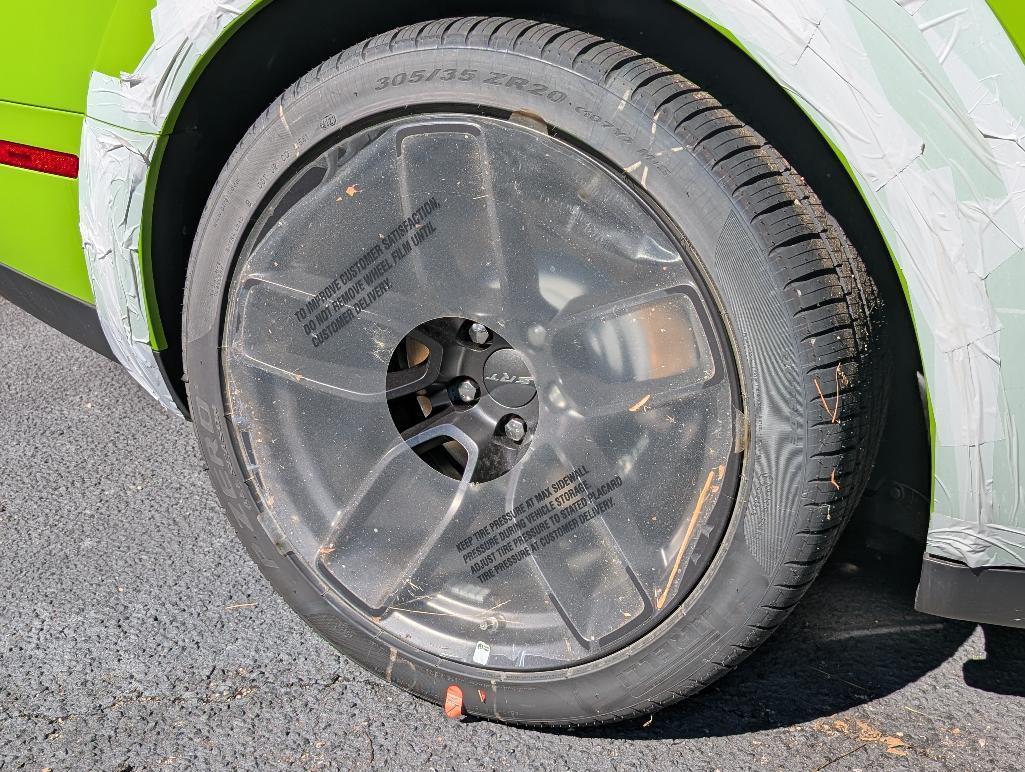2023 Dodge Challenger SRT Hellcat Jailbreak 6- Speed Widebody - Limelite Green, 7 Miles, VIN: