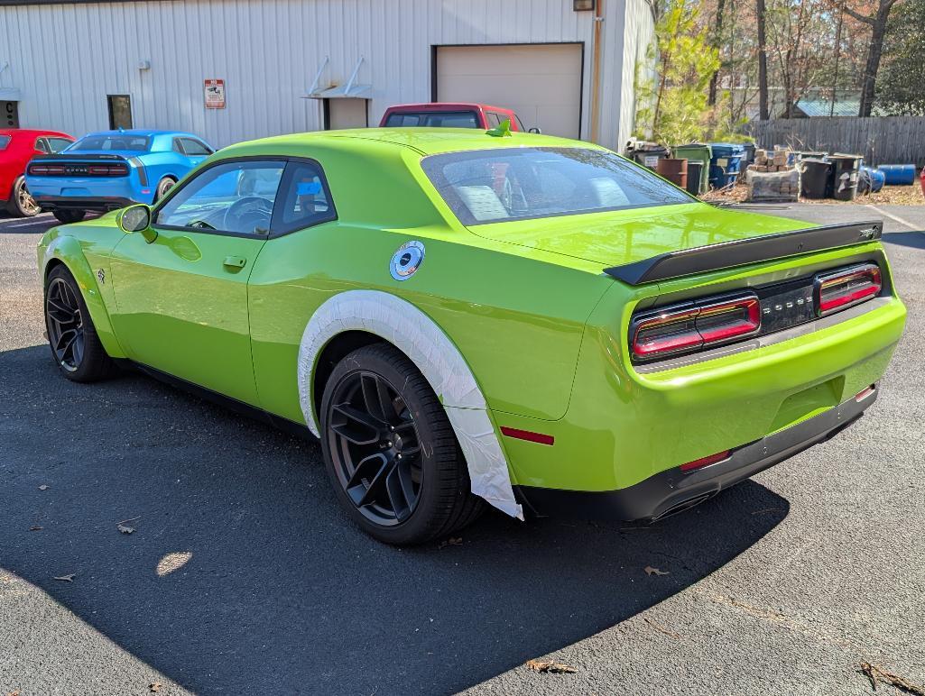 2023 Dodge Challenger SRT Hellcat Jailbreak 6- Speed Widebody - Limelite Green, 7 Miles, VIN: