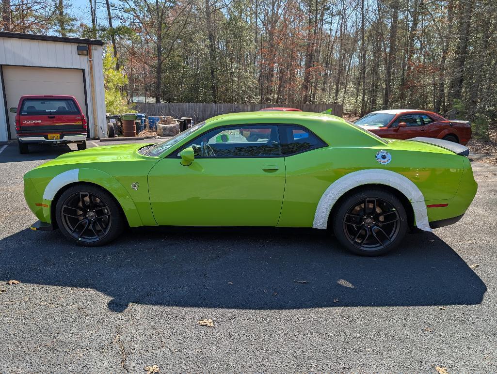 2023 Dodge Challenger SRT Hellcat Jailbreak 6- Speed Widebody - Limelite Green, 7 Miles, VIN: