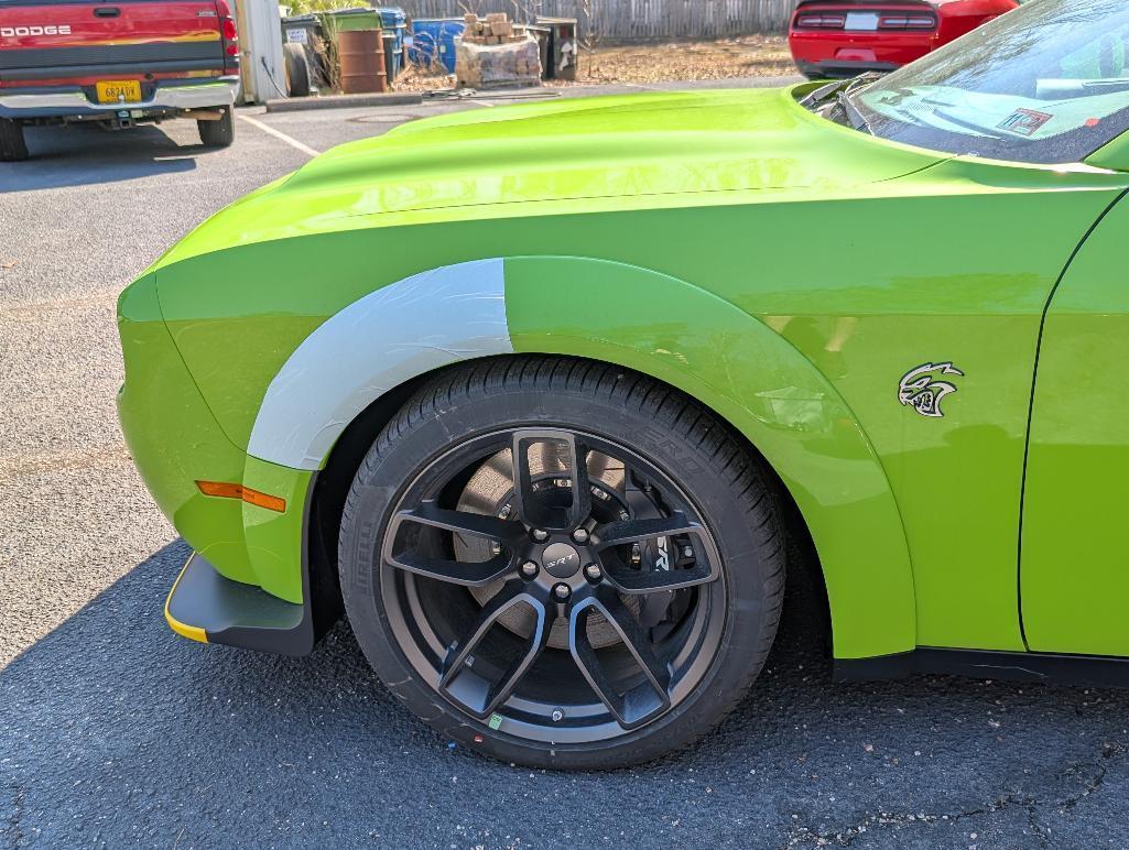 2023 Dodge Challenger SRT Hellcat Jailbreak 6- Speed Widebody - Limelite Green, 7 Miles, VIN: