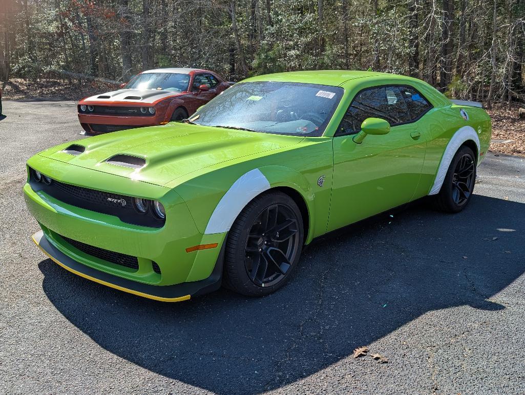 2023 Dodge Challenger SRT Hellcat Jailbreak 6- Speed Widebody - Limelite Green, 7 Miles, VIN: