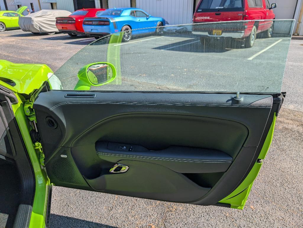 2023 Dodge Challenger SRT Hellcat Jailbreak 6- Speed Widebody - Limelite Green, 7 Miles, VIN:
