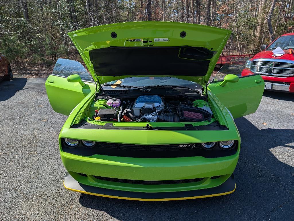 2023 Dodge Challenger SRT Hellcat Jailbreak 6- Speed Widebody - Limelite Green, 7 Miles, VIN: