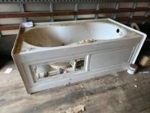 Jacuzzi Whirlpool Bathtub with Missing Side Panel, 60 X 32.5 X 23