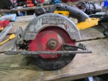 DeWalt DC300 7-1/4 Inch Cordless Circular Saw Type 1
