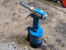 Central Pneumatic 1/4-Inch Air Hydraulic Riveter