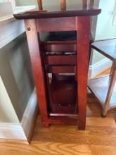 Wooden Nesting Table Set with Three Pieces