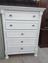White Wooden Chest of Drawers with Five Drawers and Metal Knobs