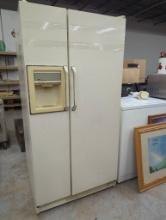 RCA Side-by-Side Refrigerator With Water and Ice Dispenser