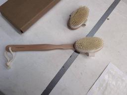 Samebutico Body Brush Set with Open Box