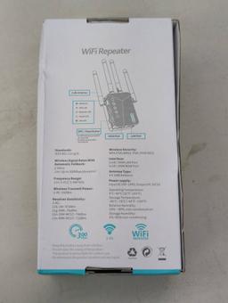 WiFi Repeater Model RPT-002 New in Open Box