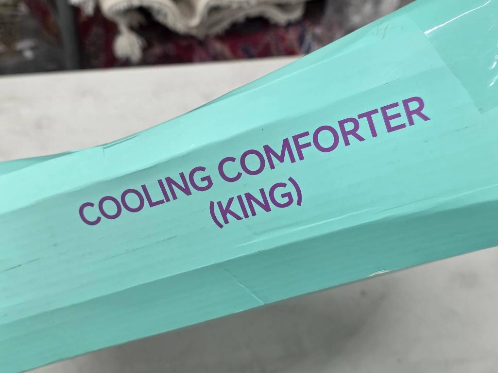 Chicxpace King-Sized Cooling Comforter in Opened Box
