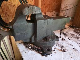 Antique Prentiss Vise No. 96 with