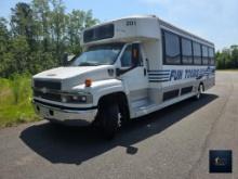 2007 Chevy C5500 Tour Bus - 28 Passenger