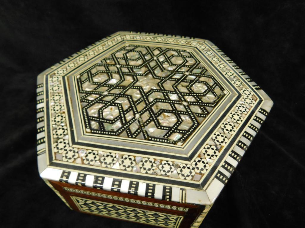 India Bone and MOP Inlaid Hinged Box - Waterford Turtle - Etched Real Egg