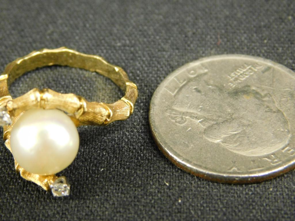 18K Yellow Gold - Ring - Size 6 - Pearl and Diamond - 5.2 Grams TW