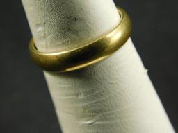 14K Yellow Gold - Ring - Size 6 - Band - 3.3 Grams