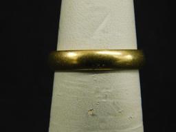 14K Yellow Gold - Ring - Size 6 - Band - 3.3 Grams