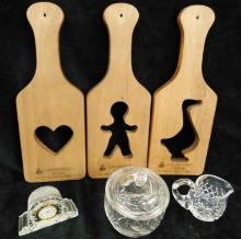 Lot with 3 Waterford Crystal Items - 3 Longaberger Wood Paddles / Molds