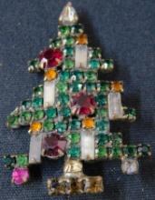 Vintage Costume Jewelry - Weiss - Christmas Tree Brooch