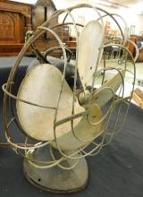 Vintage "Hunter Fan and Lating Co." Table Top Fan - 17.5" x 14' x 11"