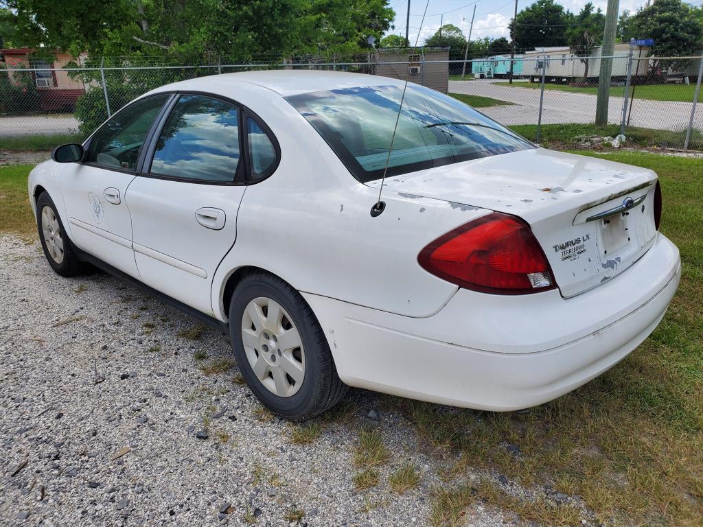 2002 Ford Taurus Sedan