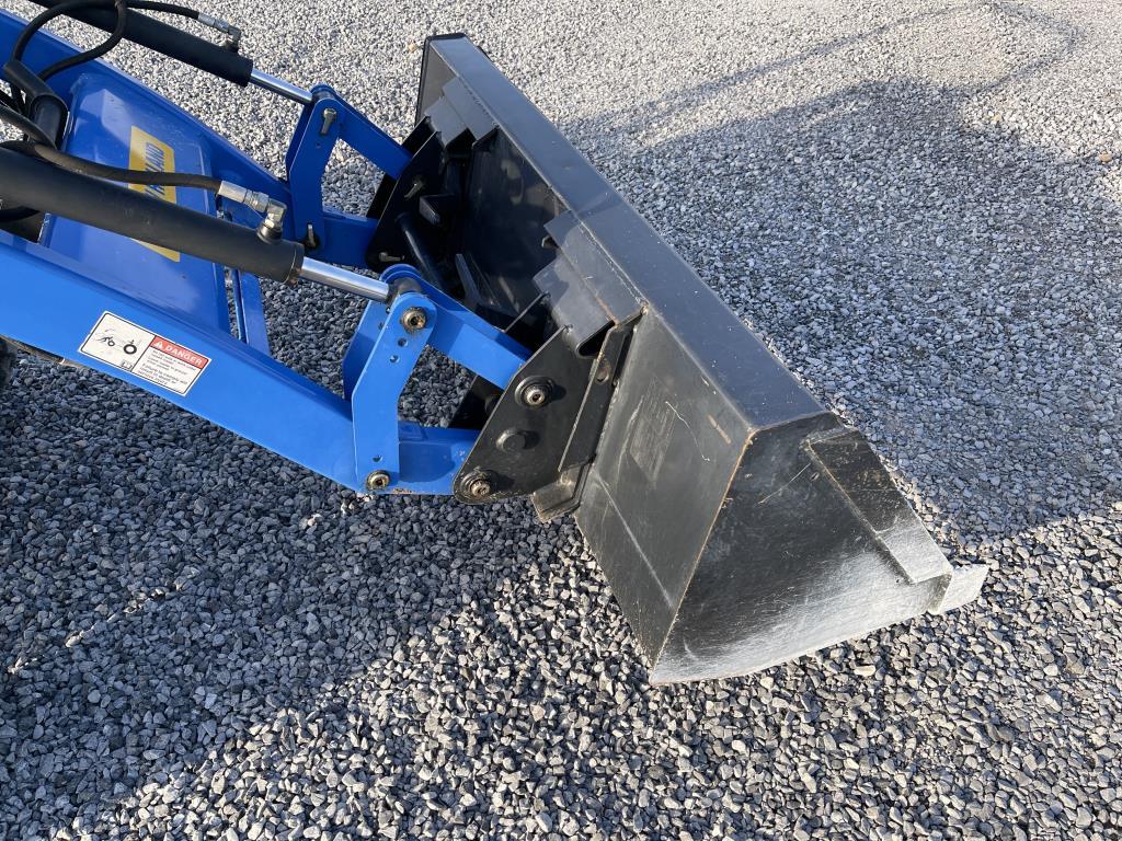 New Holland ATV40DA 4WD Tractor W/Front Loader