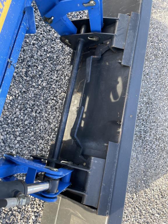 New Holland ATV40DA 4WD Tractor W/Front Loader