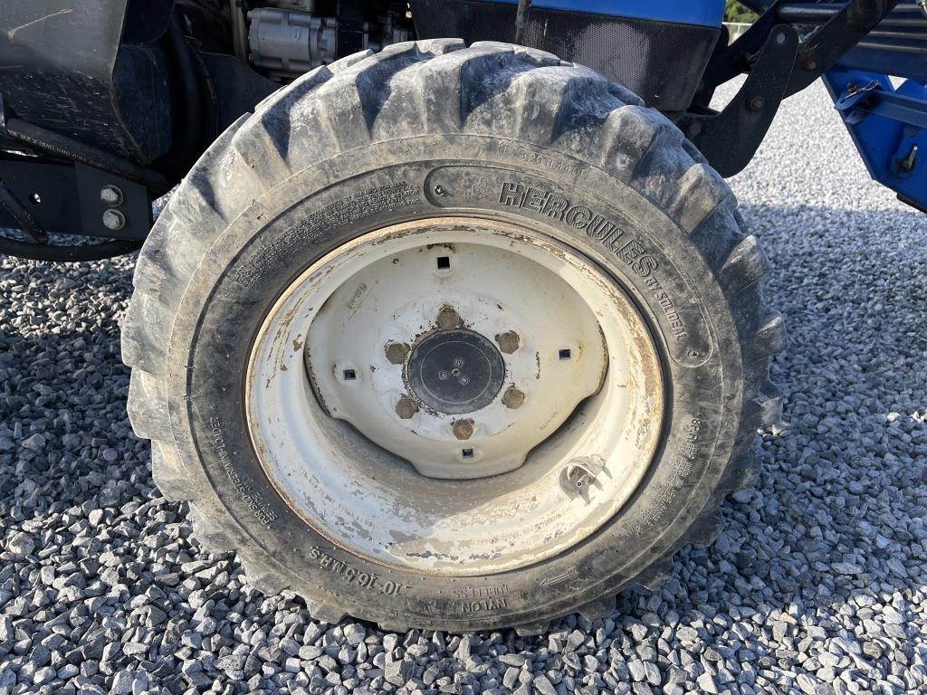 New Holland ATV40DA 4WD Tractor W/Front Loader