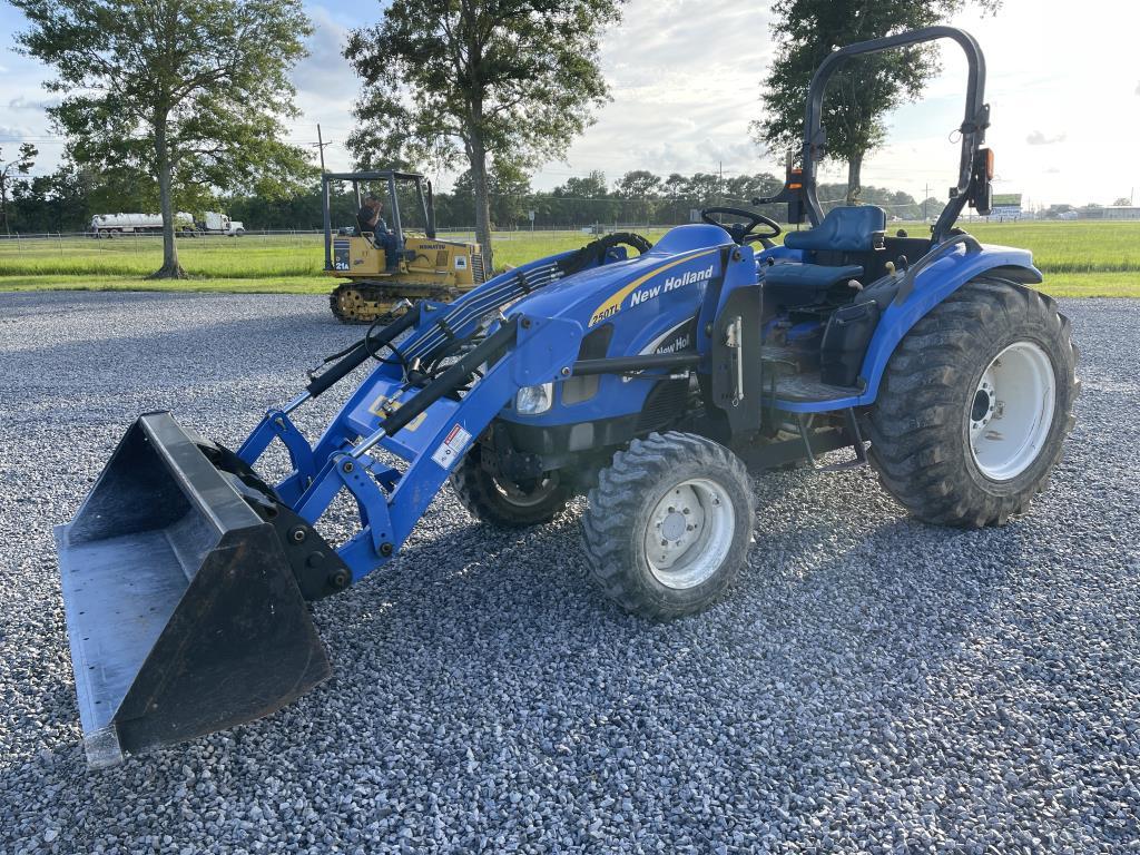 New Holland ATV40DA 4WD Tractor W/Front Loader