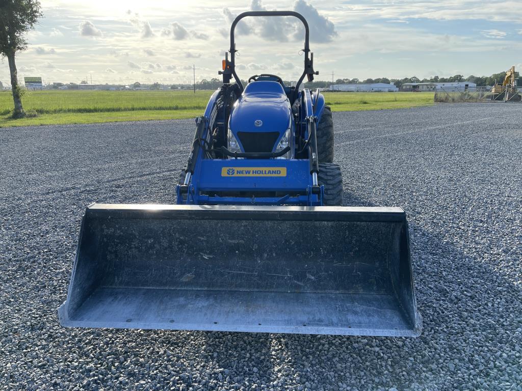New Holland ATV40DA 4WD Tractor W/Front Loader