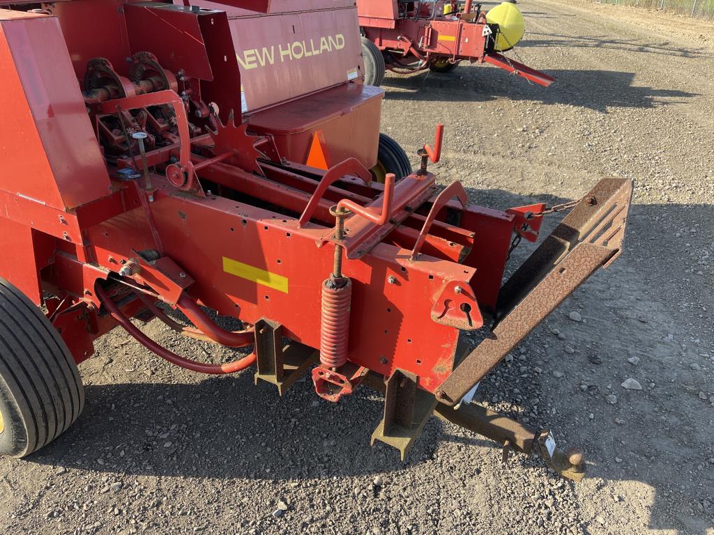 New Holland 565 Square Baler