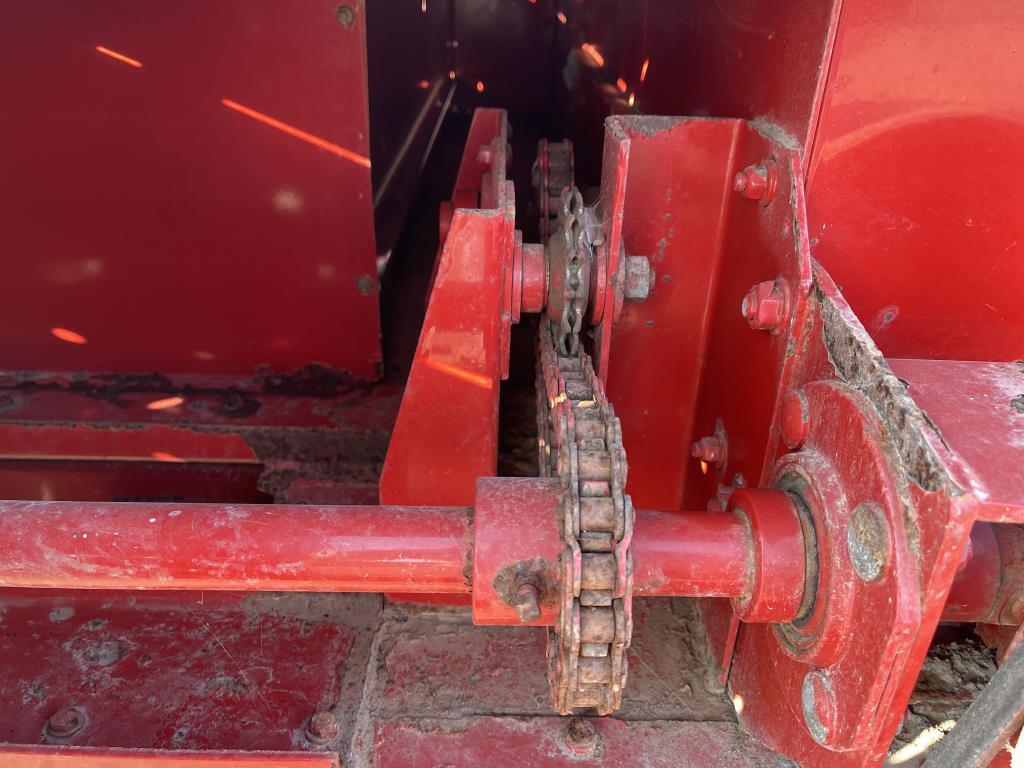 New Holland 565 Square Baler